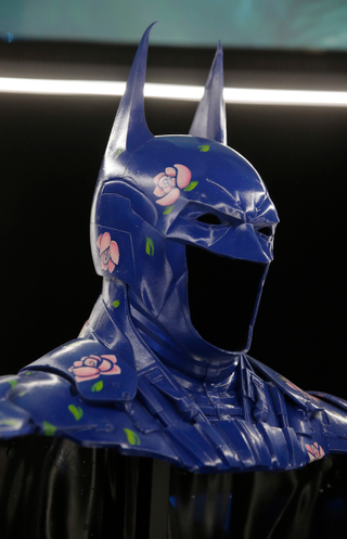 Illustration for article titled Batman Gets Weird When Artists Redesign His Cape and Cowl